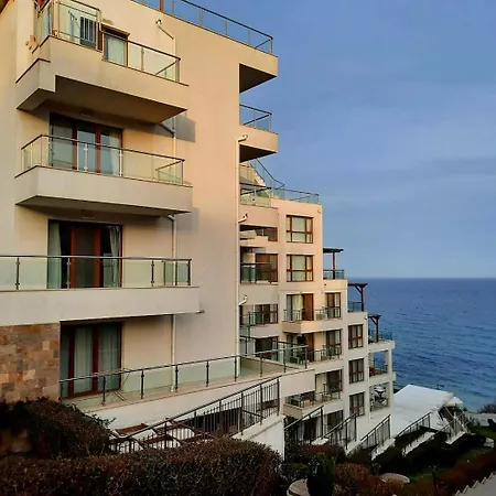 Apartament White Cliffs первая линия Bjała