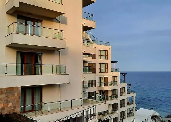Apartment White Cliffs первая линия Byala (Varna)